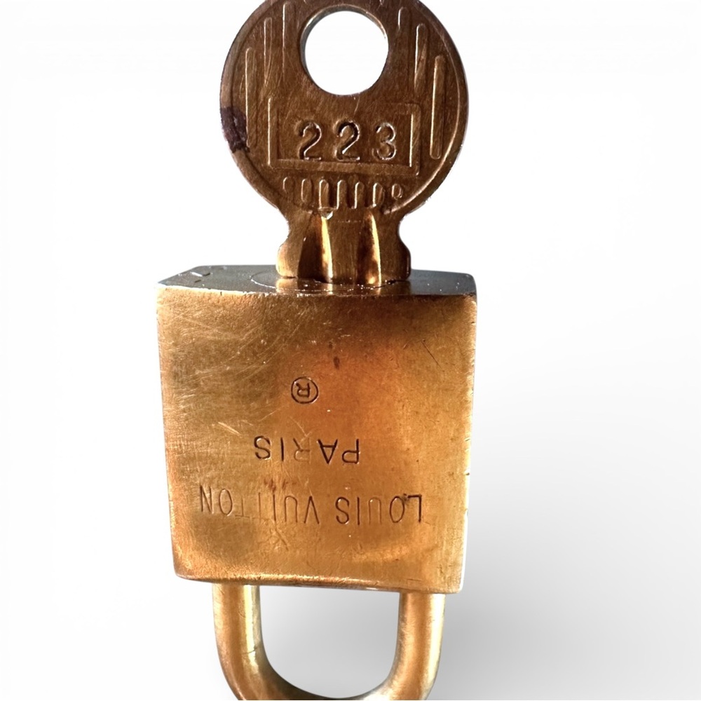 Rare 223 Louis Vuitton Brass Padlock Pendant Necklace with Chain - Picture 10 of 11